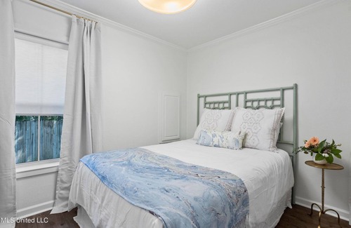 Ocean Springs Cottage | Picture book community in Downtown