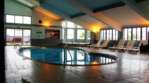 Munising Hotel | Pictured Rocks Inn and Suites