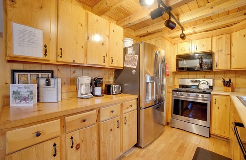 Carriage Hills Cabin | Picturesque Log Cabin in Estes Park: 9 Mi. to RMNP