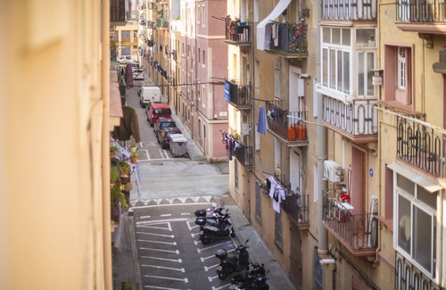 Barceloneta Apartment | Pied-à-terre in central Barcelona 100m from beach.
