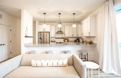 Batesville Apartment | Piedmont Place Suite 301 - Near King Family Vineyards - Mtn Views
