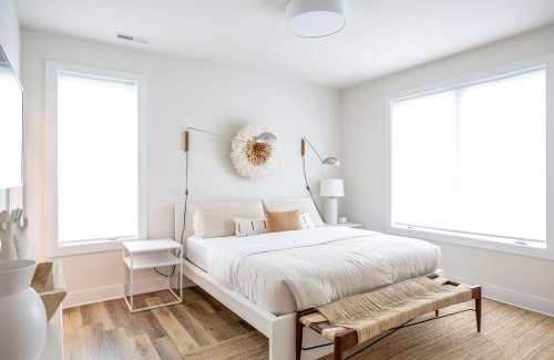 Batesville Apartment | Piedmont Place Suite 301 - Near King Family Vineyards - Mtn Views