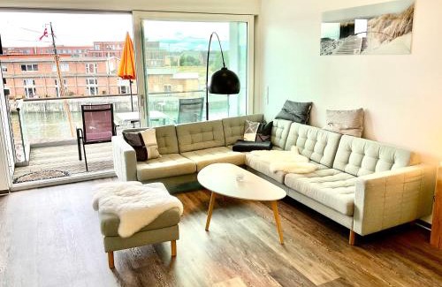Old Town Apartment | Pier 16 - ABC346