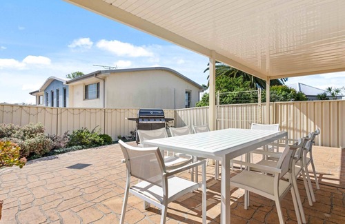 Huskisson House | Pier 8 by Experience Jervis Bay