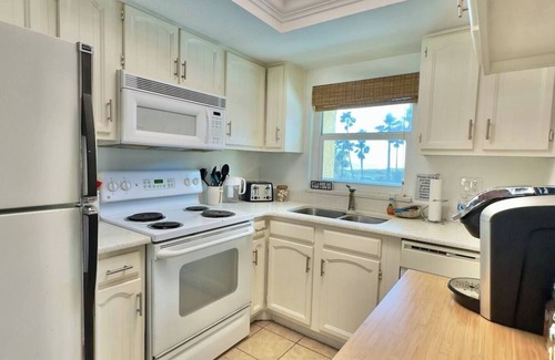 Cocoa Beach Apartment | Pier Pressure beachfront w/pool