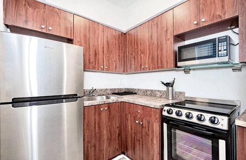 Deerfield Beach Apartment | Pier Walk Beach Studio 103 | Sleeps up to 3