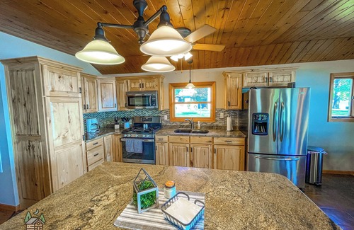 Park Falls Cabin | Pike Shores Lakeside Getaway, waterfront Cabin!