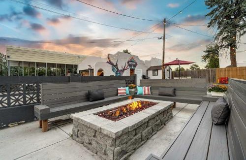 Central Colorado Springs House | Pikes Estate 5 Apts Fire Pit Big Groups 20+
