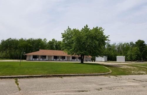 Pinawa Hotel | Pinawa Motel