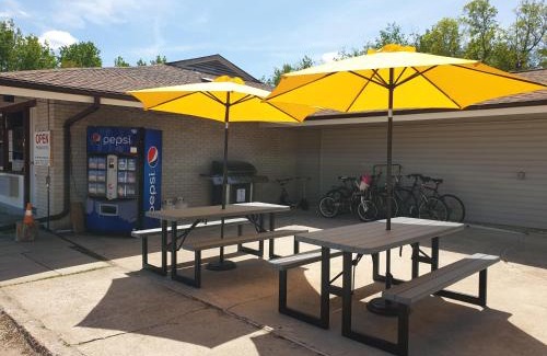 Pinawa Hotel | Pinawa Motel