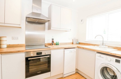 Beccles Cottage | PINE COTTAGE, pet friendly, country holiday cottage in Wrentham