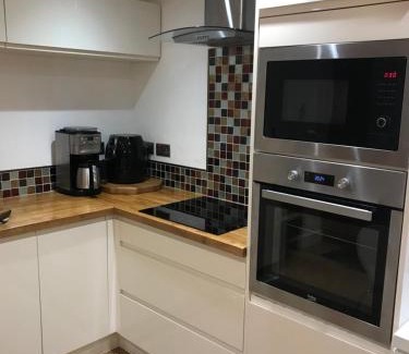 Upper Hulme Apartment | Pine cottage with private hot tub
