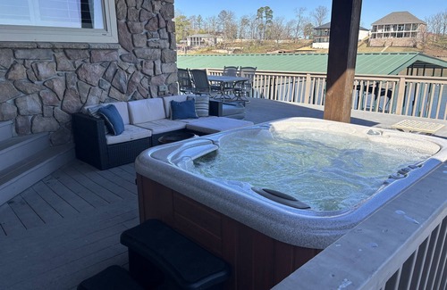 Lake Hamilton House | Pine Hill Estates - Three Home Estate with Private Boat Docks
