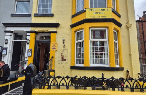 Blackpool Town Center Hotel | Pine Lodge Hotel