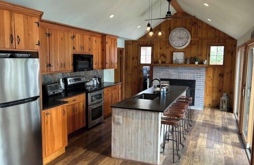 Pine River Pond House | Pine River Pond waterfront