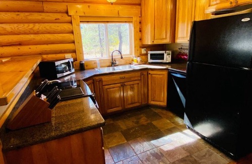 Donnelly Apartment | Pine Tree Lodge .