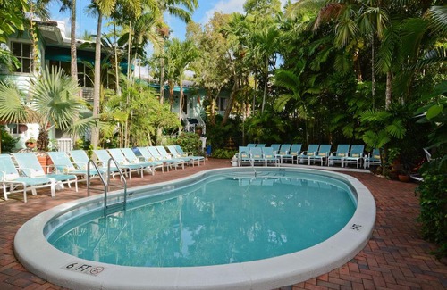 Victoria Park Resort | Pineapple Point Guesthouse & Resort - Gay Men's Resort