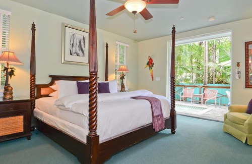 Victoria Park Resort | Pineapple Point Guesthouse & Resort - Gay Men's Resort