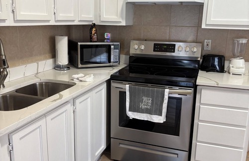 Biloxi Condo | Pinecone Biloxi Beachside rentals-3