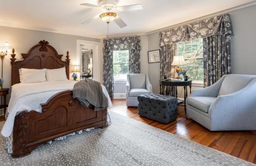 Historic Montford Bed & Breakfast | Pinecrest Bed & Breakfast