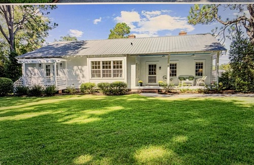 Old Town House | Pinehurst Village Vacation House w/private pool & (8) beds