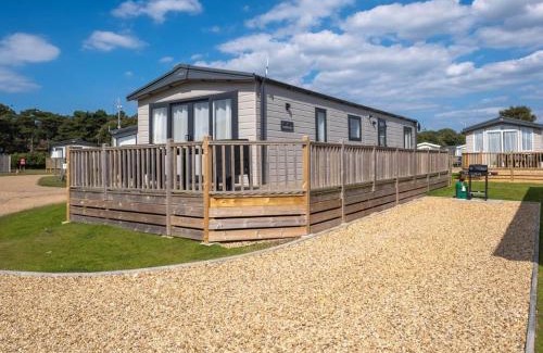 Wells-next-the-Sea Cabin | Pinewoods Beach Luxe no.3 – dog friendly