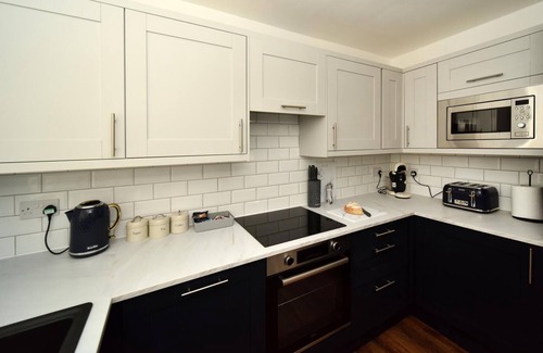 Macclesfield Apartment | Pinfold Suite - Chester Road Apartments by Premier Serviced Accommodation
