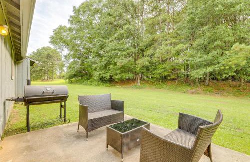 Lithonia House | Ping-Pong and Pool Table Peaceful Stonecrest Escape