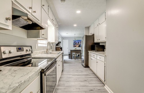 Lithonia House | Ping-Pong & Pool Table: Peaceful Stonecrest Escape