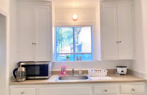 Rosemead House | Pink Lovely 1BR house near DTLA