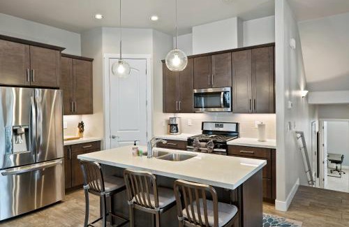 Flagstaff Villa | Pinnacle Pines Forest Views Modern Home with EV Charger Direct Trail Access