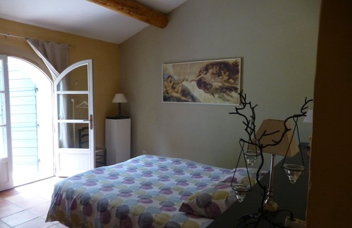 Piolenc Other | Piolenc: Exceptional Grand Mas Provençal on a hillside on the edge of a forest