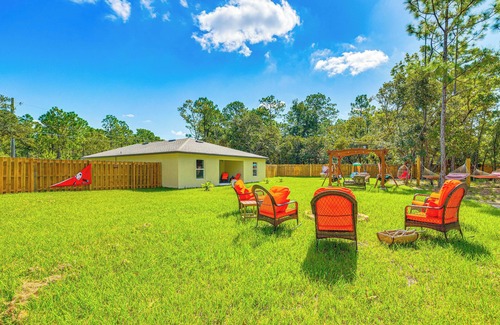 Pine Ridge House | Pirate Escape: Near Rainbow Springs State Park!