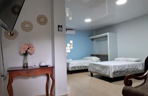 Puerto Lopez House | PiscinaCascolHostal