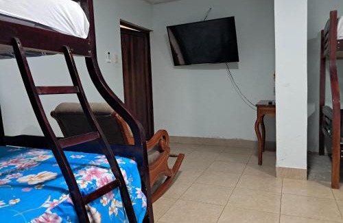 Puerto Lopez House | PiscinaCascolHostal