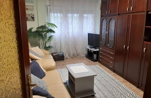 Distrito Llano House | PISO CÉNTRICO MUY BUENA ZONA, CERCA DE LA PLAYA