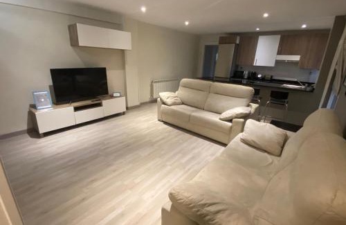 Distrito Llano Apartment | Piso Marque
