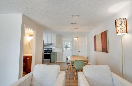 Macon House | Plan Your Vacay in this Modern Two Bedroom Townhouse in the Biggest Little City in GA townhouse