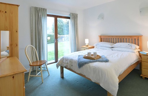 Llanrwst Cottage | PLAS MADOG ISA, pet friendly, with a garden in Llanrwst