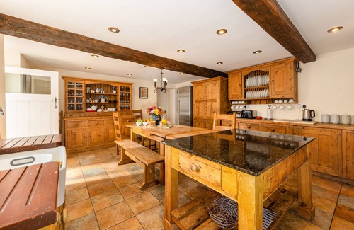 Garn Fadryn Cottage | PLAS NEWYDD, pet friendly, with pool in Aberdaron