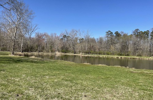 Carbondale RV Rental | PLAY PORT MARINA. Eclipse Hot Spot. Lake front campsite. North Lot parking