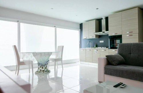 Castelldefels Apartment | Playa 4 a Solo 3 min - Apartamento en Castelldefels