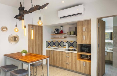 Jimenez Apartment | Playa del Carmen Apt: Pool, Backyard & Garage