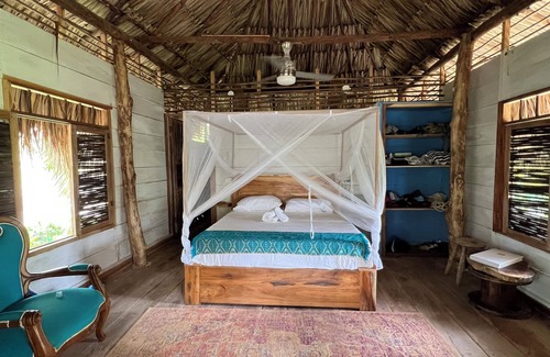 Monitos Hotel | Playa Jaguar Beach club