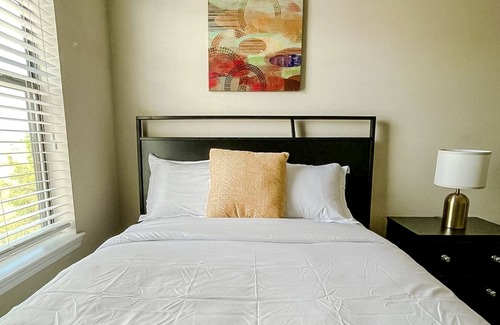 Stillwater Apartment | Pleasant 2BD/2.5BA + Gym - Stillwater