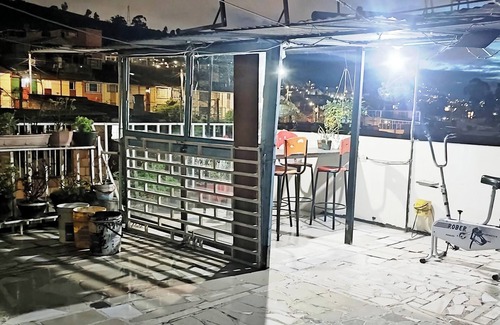 Bogota Apartment | Pleasant 3-bedroom apartment. Business or family stay. 10 minutes from TM.