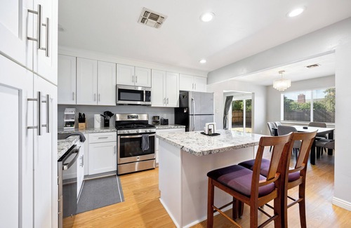 Parkway-South Sacramento House | Pleasant 3-bedroom house in central South Sacramento Location