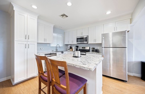 Parkway-South Sacramento House | Pleasant 3-bedroom house in central South Sacramento Location