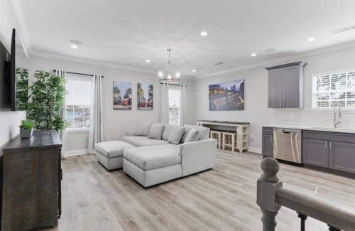 Hollygrove Apartment | Pleasant Peachy Escape
