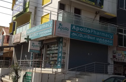 Chennai Apartment | Pleasant & Spacious 1BHK. 25 mins from Airport/AC/TV/Kitchen